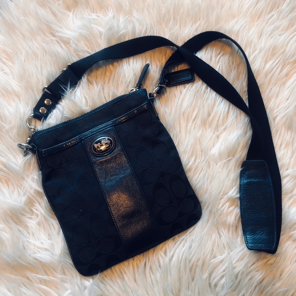 Authentic coach crossbody bag